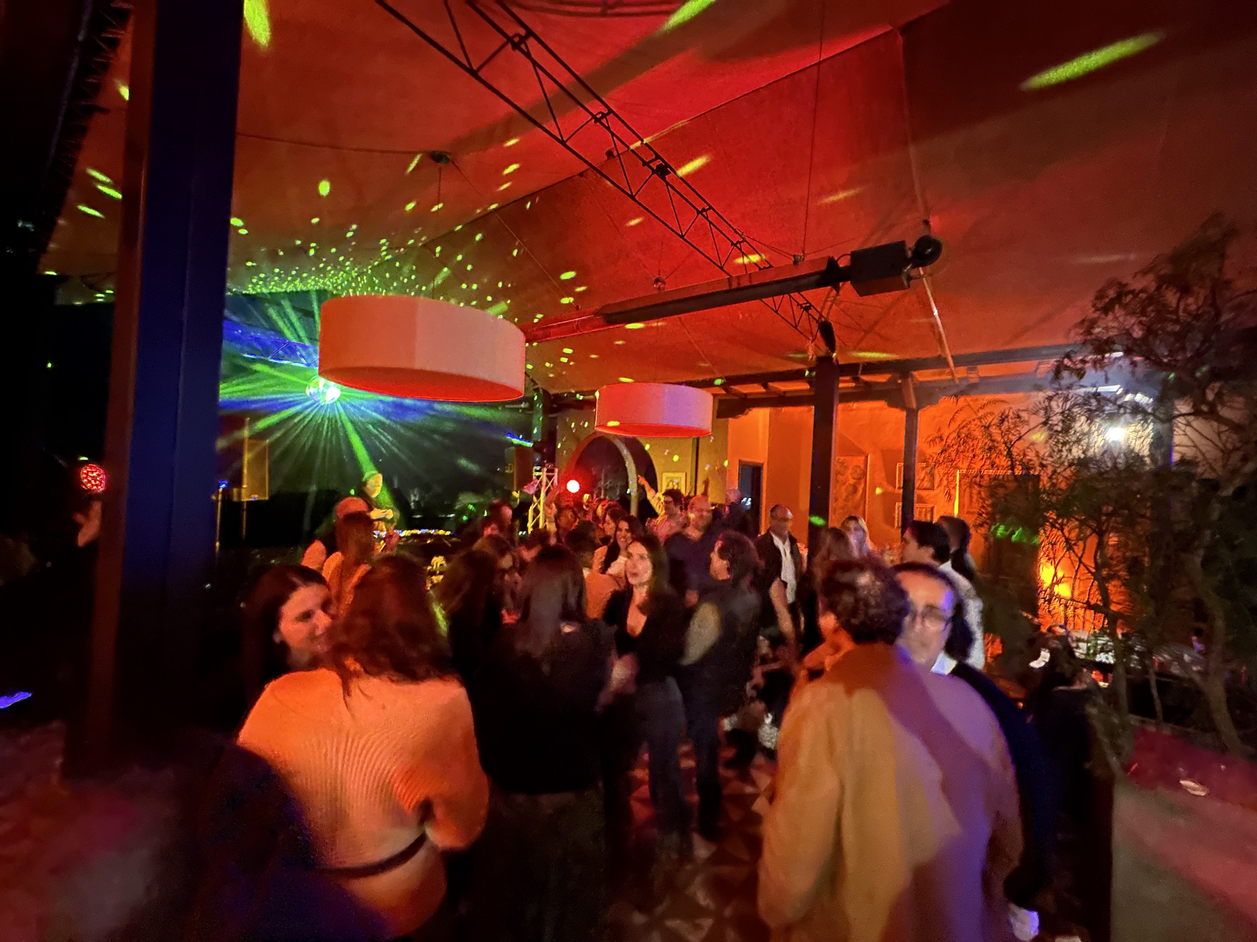 Celebración bajo carpa